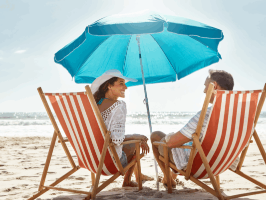 From beautiful beaches to charming communities to plentiful activities, it's easy to see what makes Emerald Isle the perfect place for a couple’s weekend getaway in North Carolina.